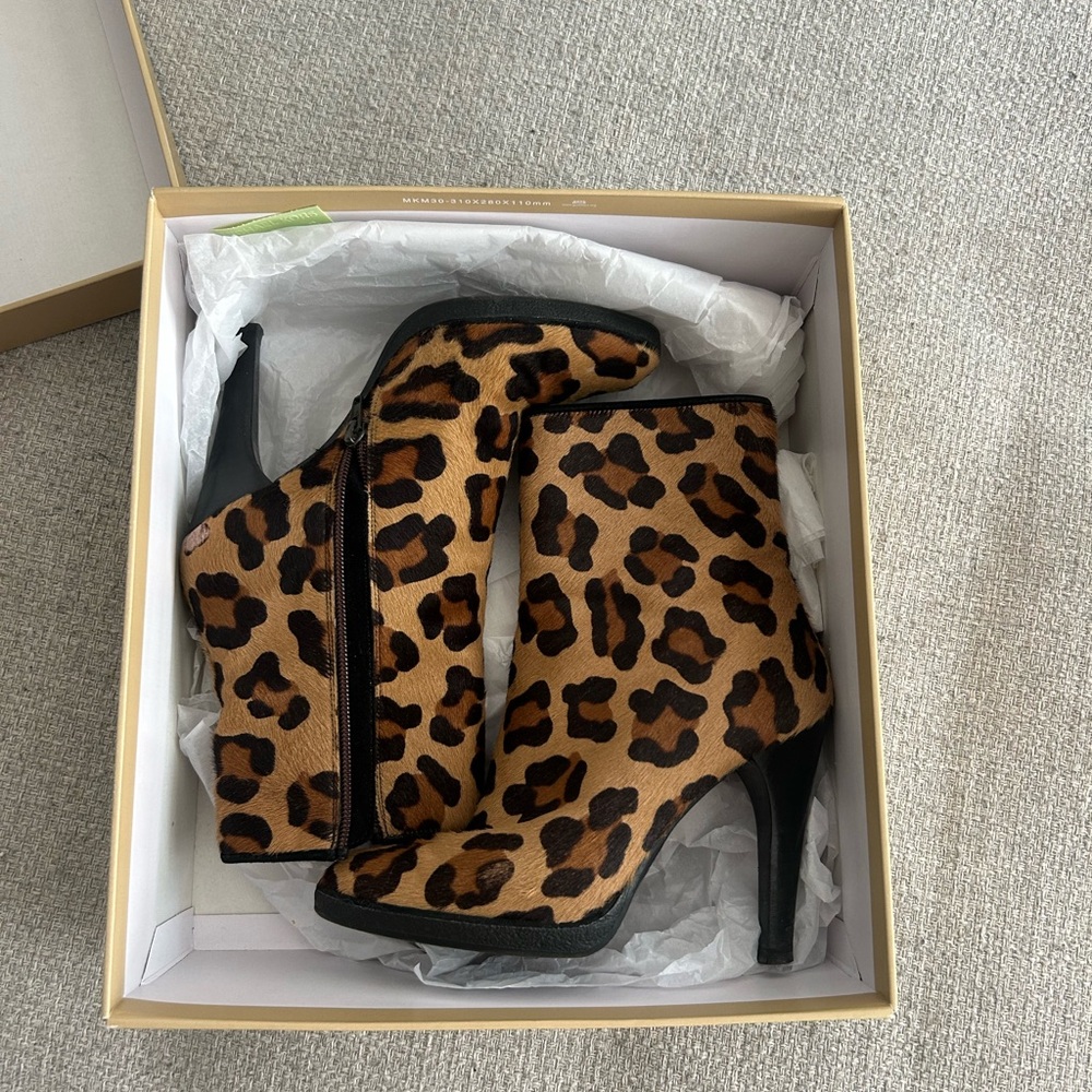 Stuart Weitzman Leopard Print Heeled Boots
